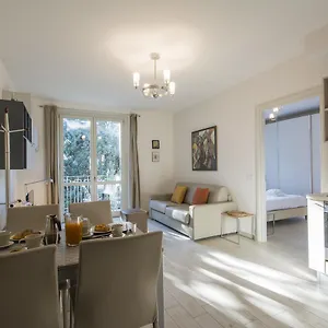 https://borgo-guelfo-2.it-tuscanyhotel.com